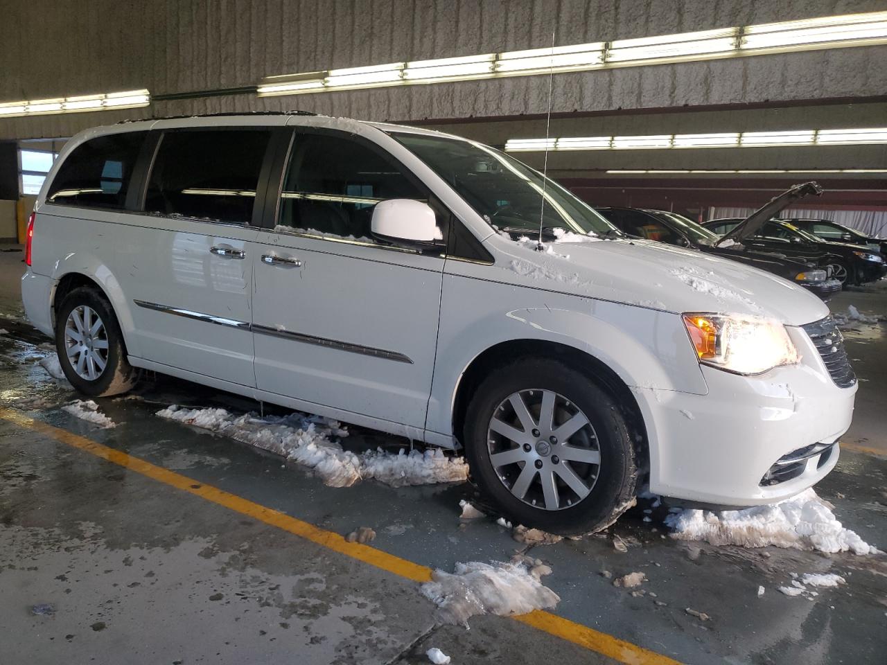 CHRYSLER TOWN & COUNTRY TOURING