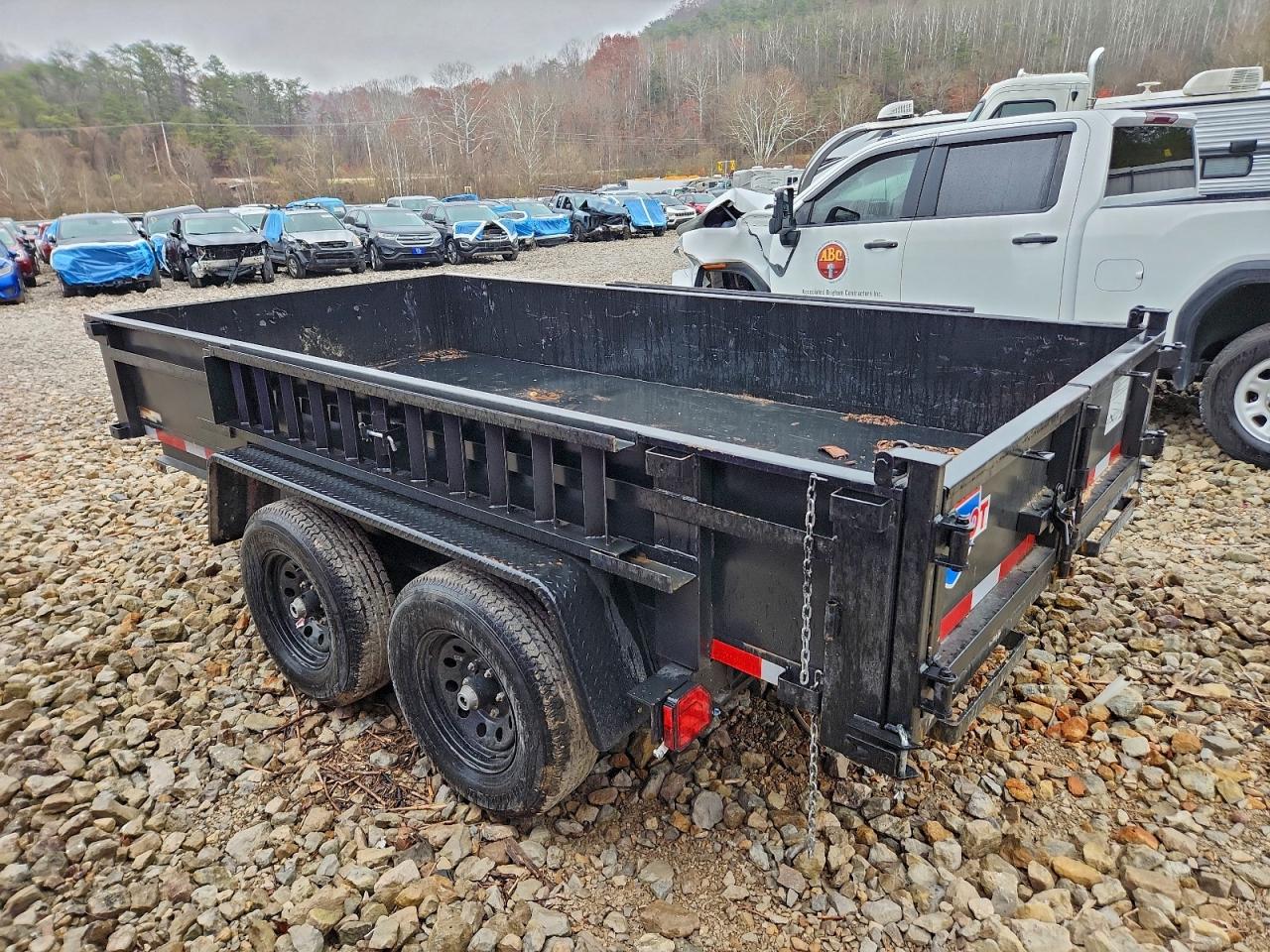 Lot #3301650630 2025 CARRY-ON UNKNOWN