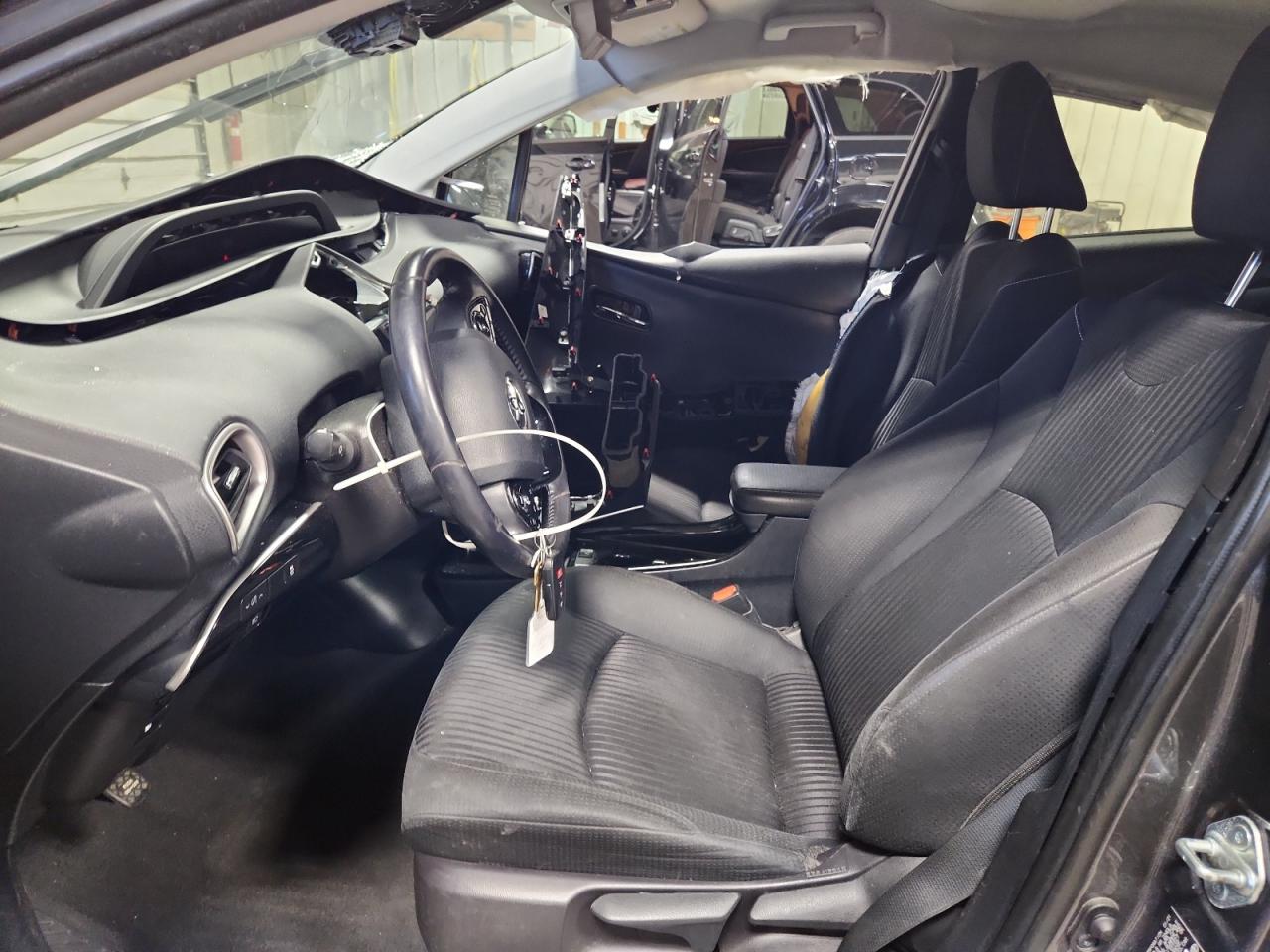 TOYOTA PRIUS PRIME LE