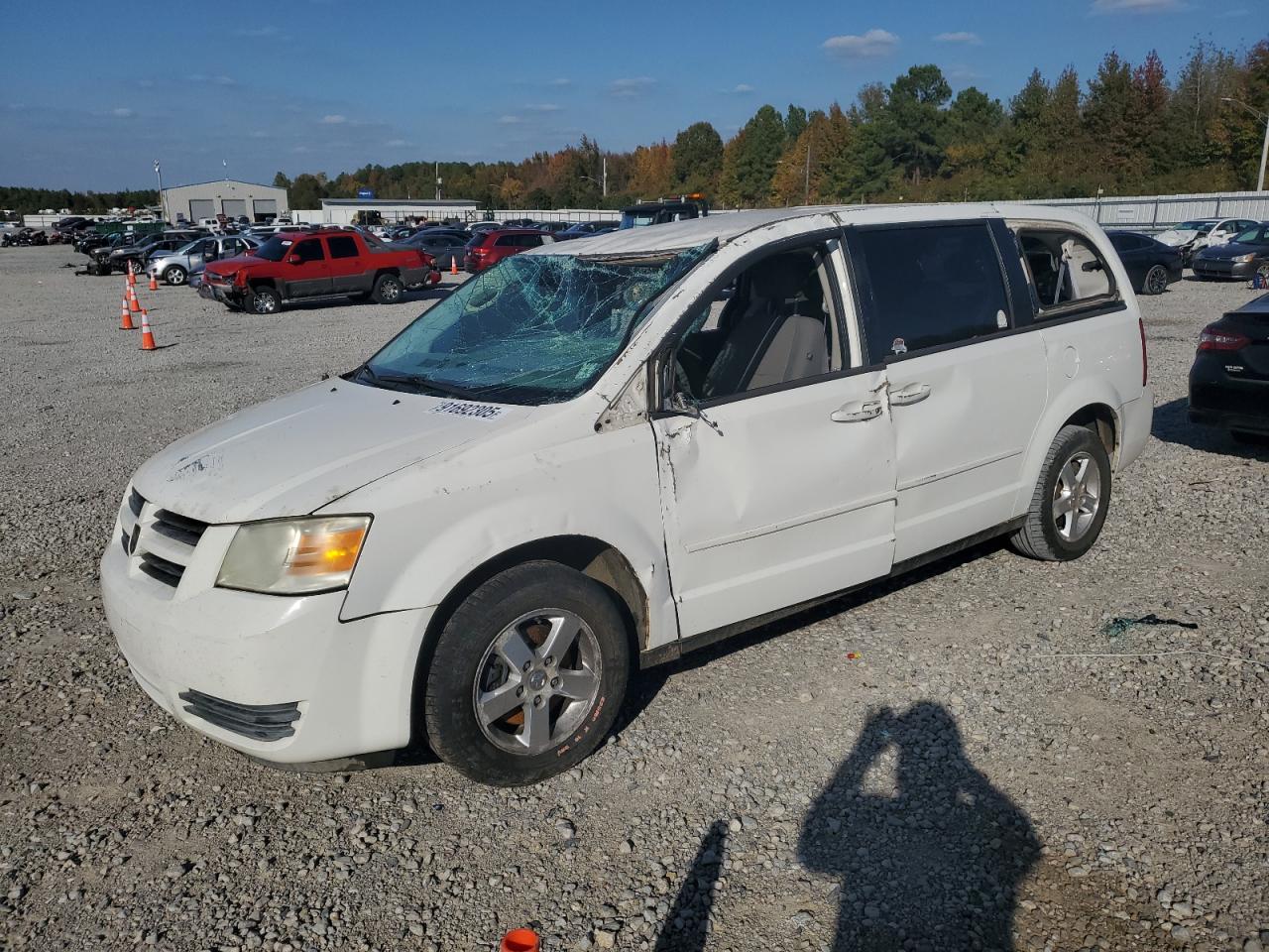 Lot #3301743355 2009 DODGE GRAND CARA