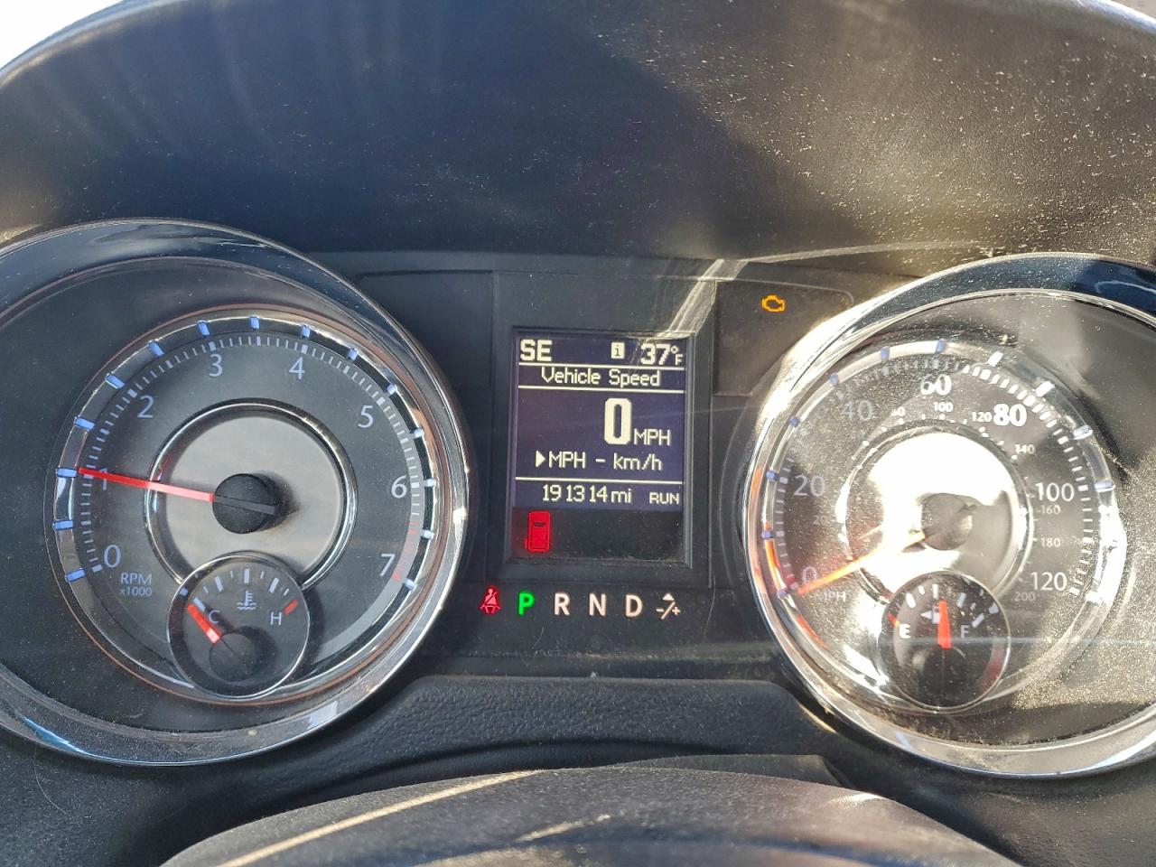 CHRYSLER TOWN & COUNTRY TOURING L