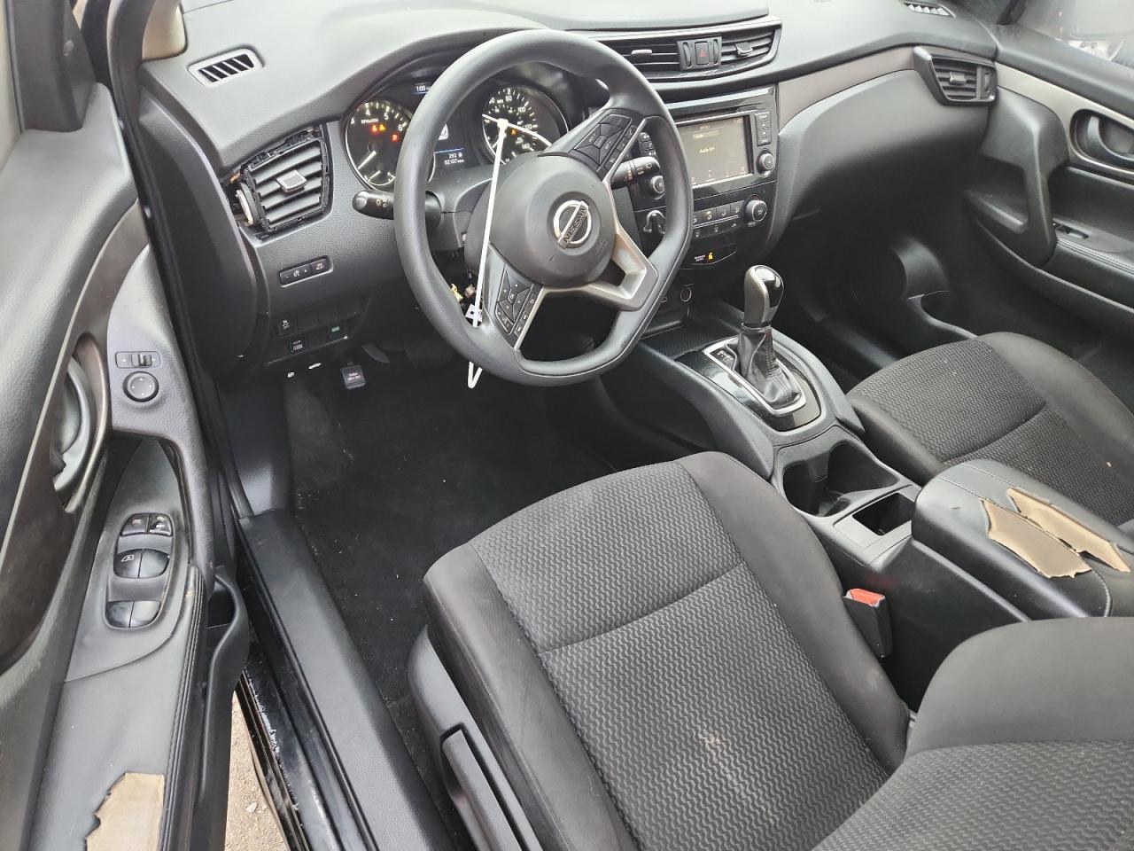 NISSAN ROGUE SPORT S