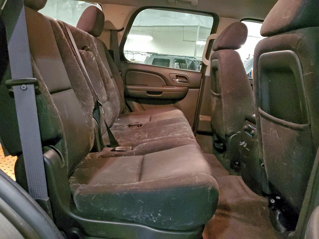 CHEVROLET TAHOE K1500 LS