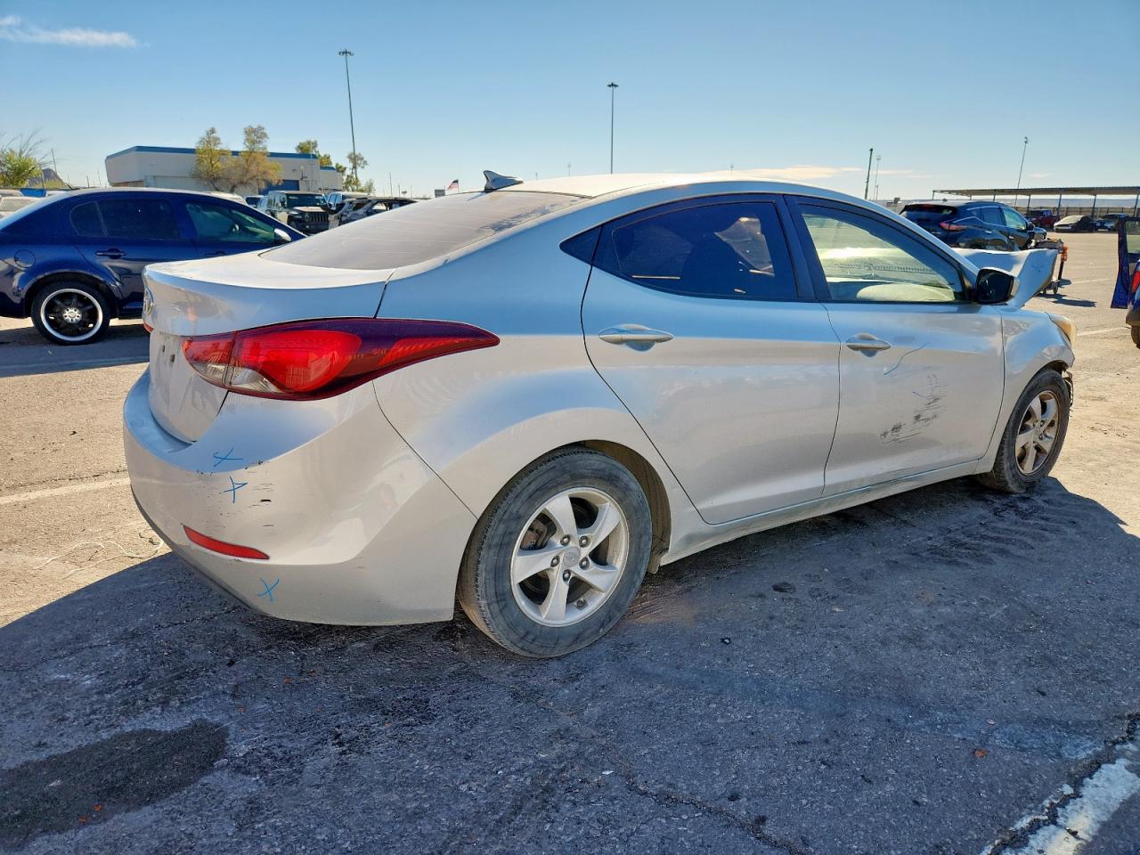 HYUNDAI ELANTRA SE