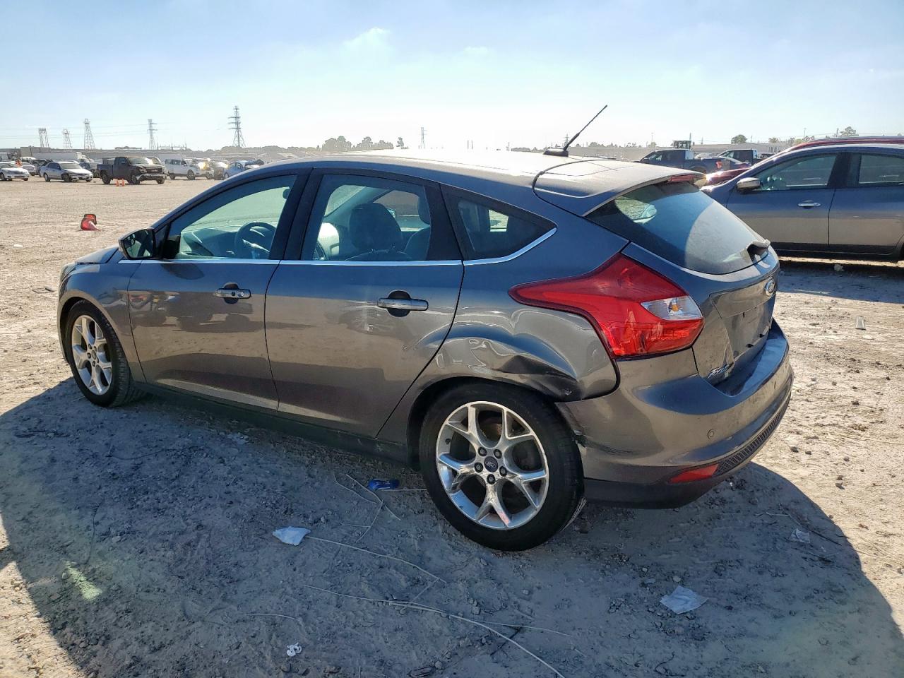 FORD FOCUS TITANIUM