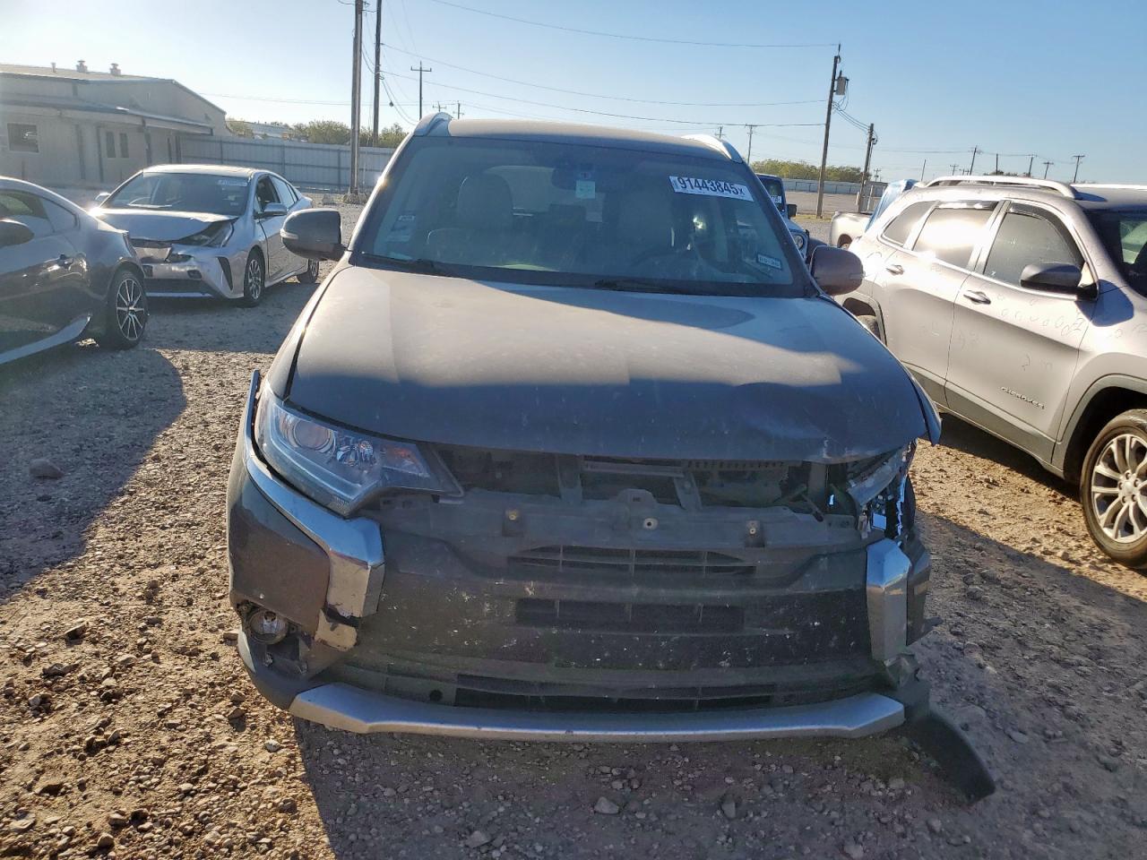 MITSUBISHI OUTLANDER SE