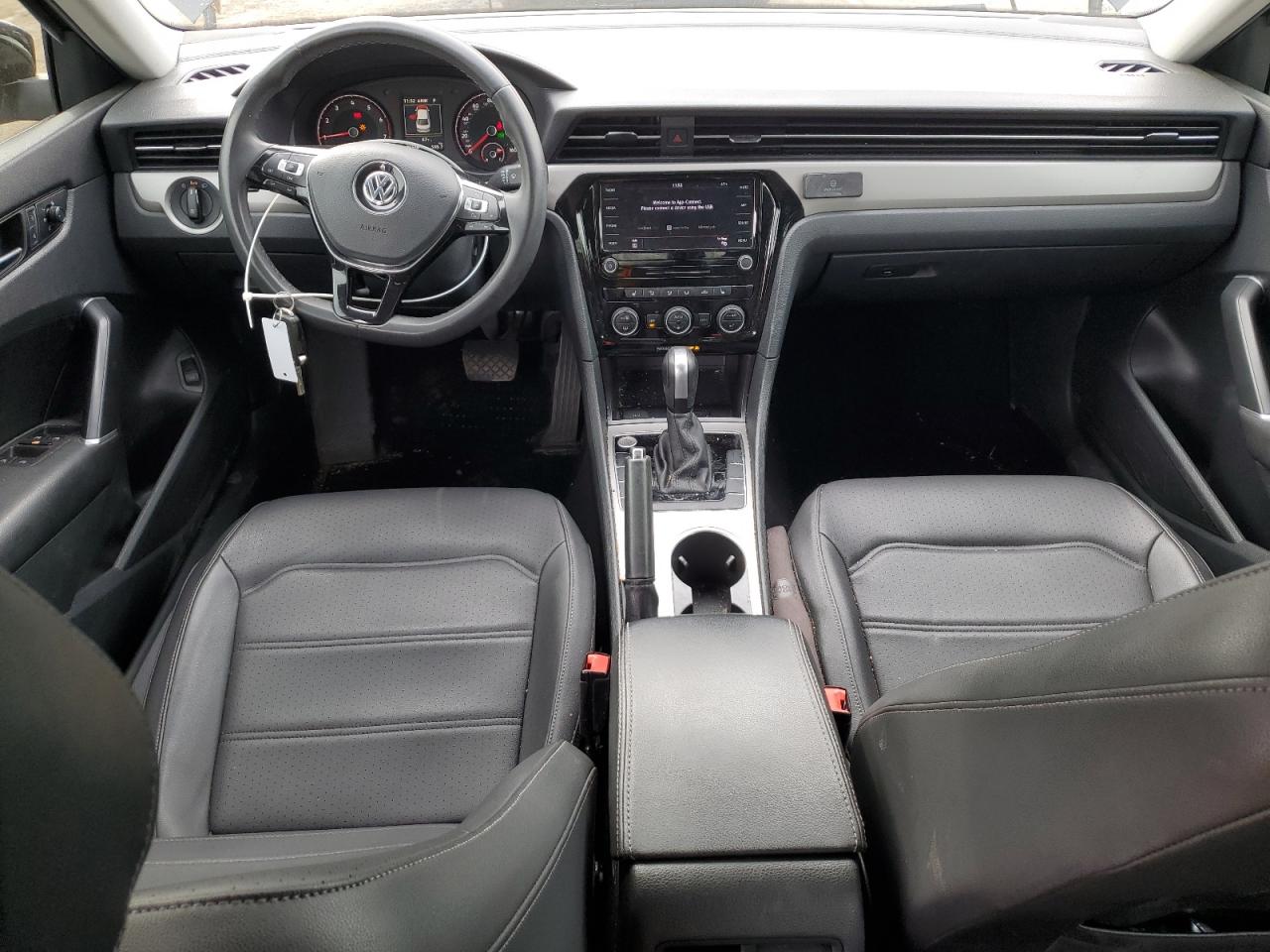 VOLKSWAGEN PASSAT SE