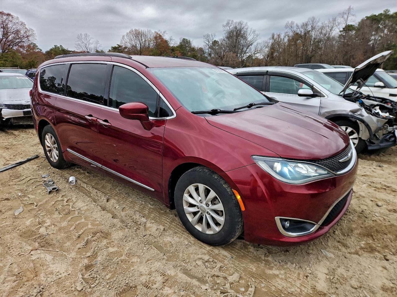 CHRYSLER PACIFICA TOURING L