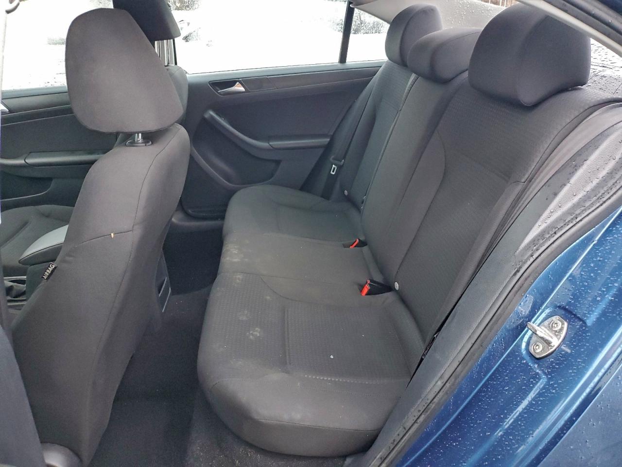 VOLKSWAGEN JETTA BASE