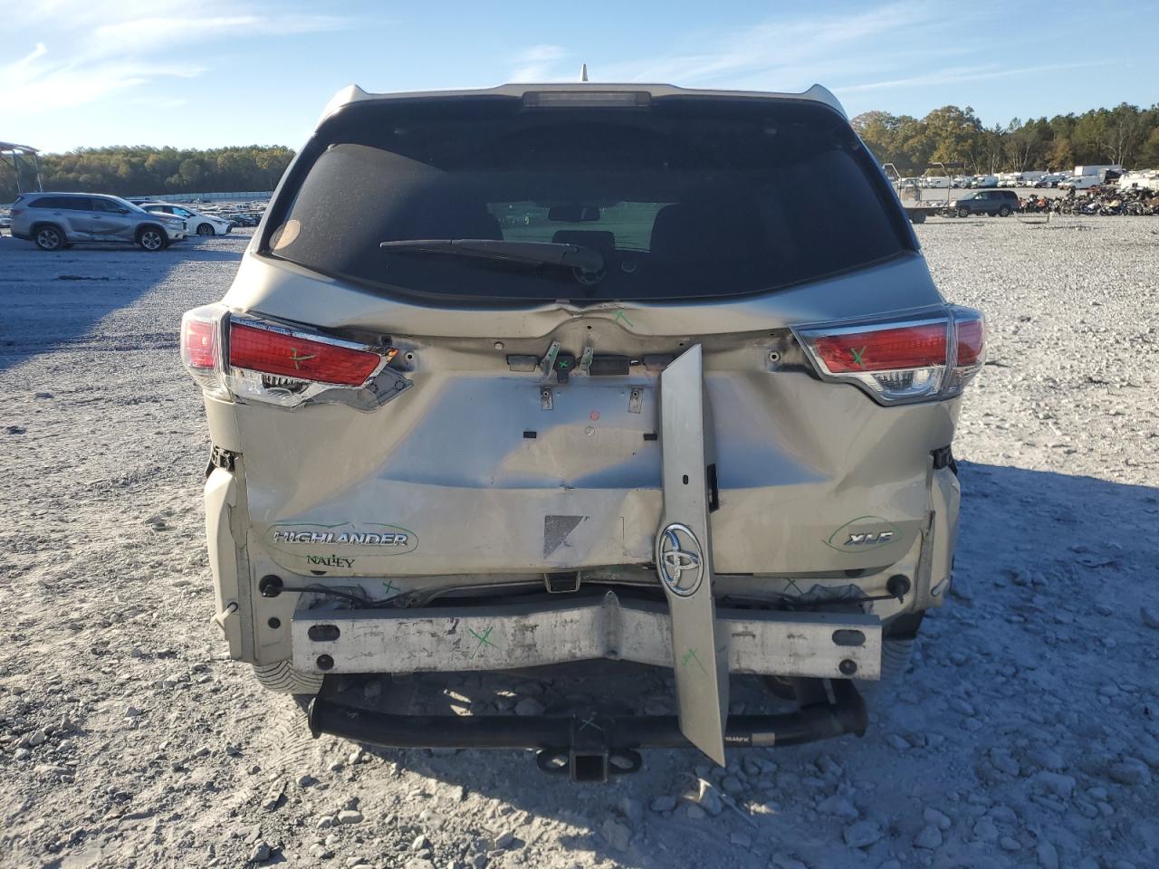 TOYOTA HIGHLANDER XLE