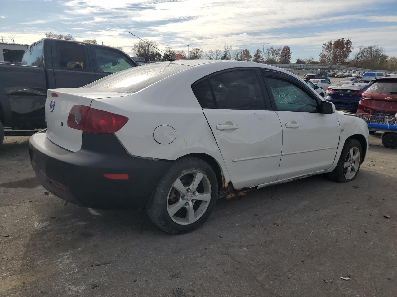 Lot #3298022146 2006 MAZDA 3 I