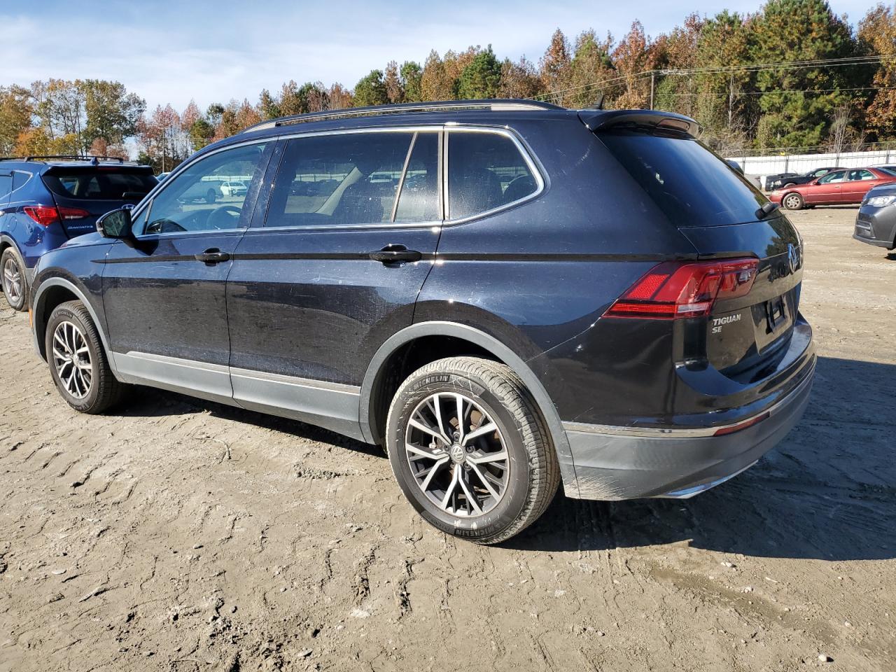 VOLKSWAGEN TIGUAN SE