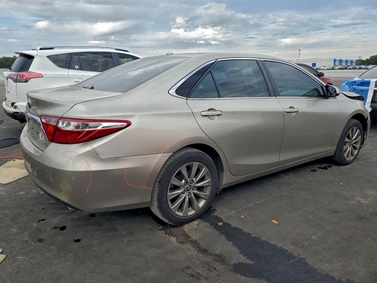 Lot #3302886897 2015 TOYOTA CAMRY LE