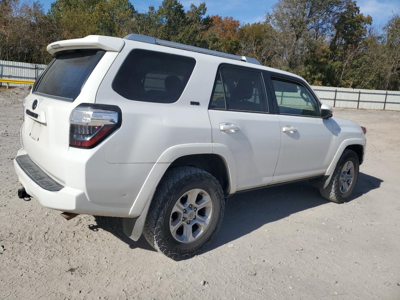 TOYOTA 4RUNNER SR5