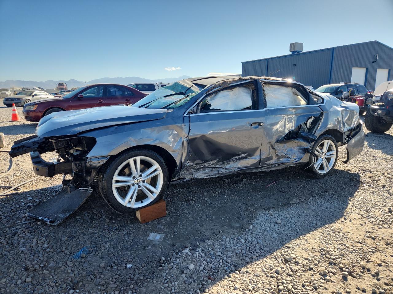 VOLKSWAGEN PASSAT SE