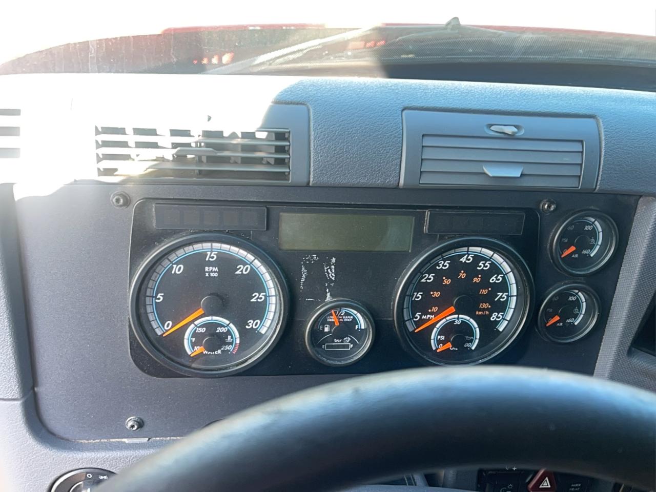 Lot #3283795426 2015 FREIGHTLINER CASCADIA 1