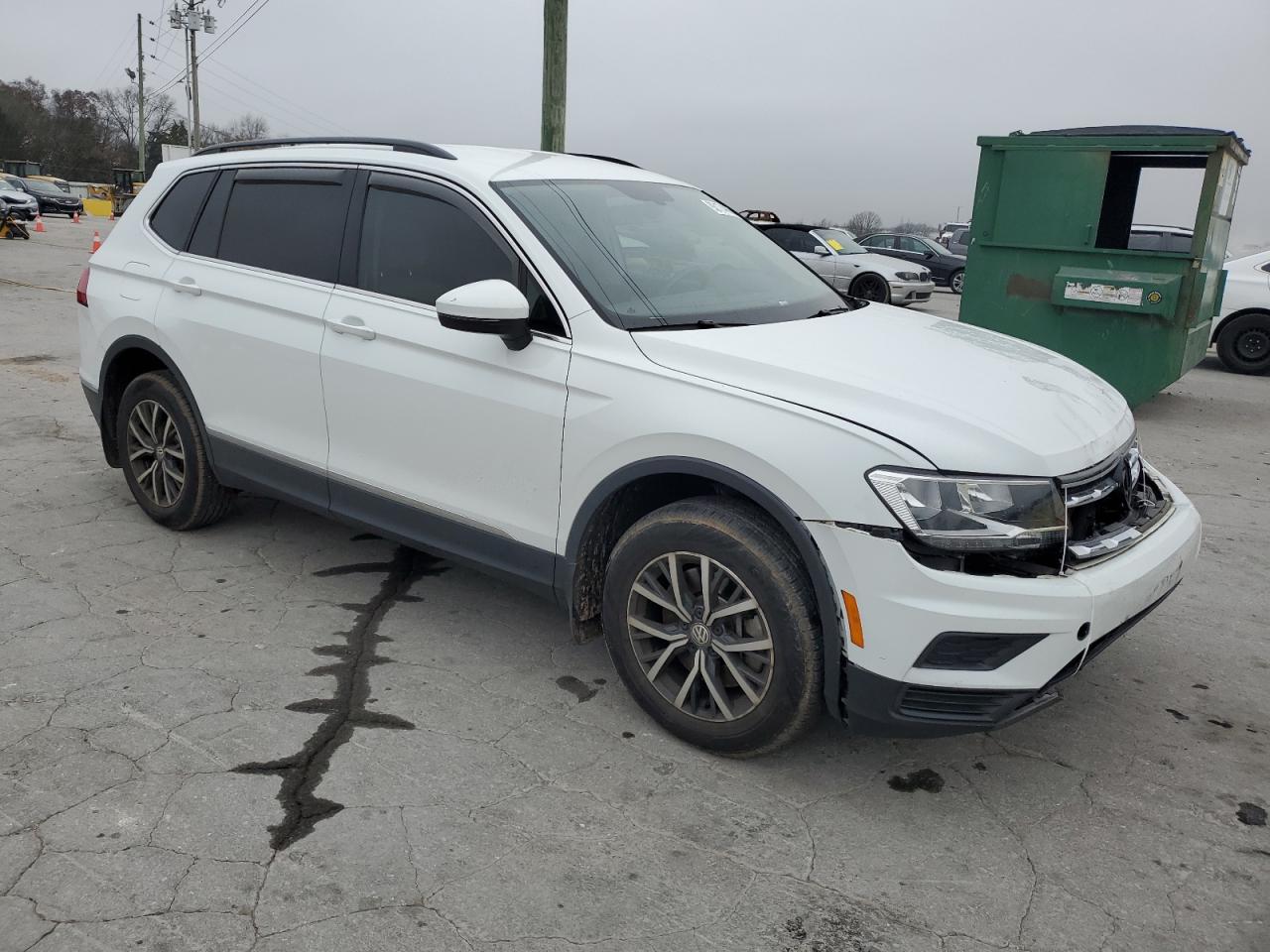 VOLKSWAGEN TIGUAN SE