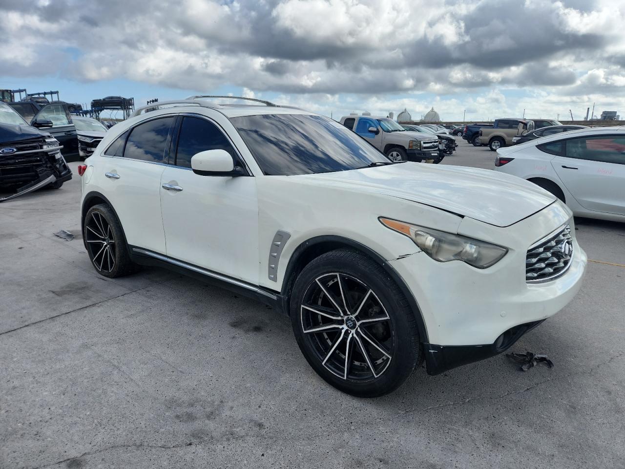 INFINITI FX37