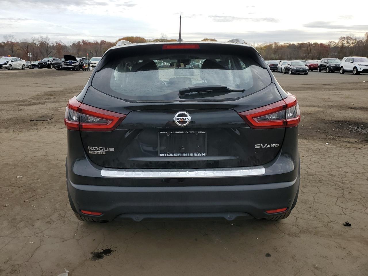 NISSAN ROGUE SPORT S