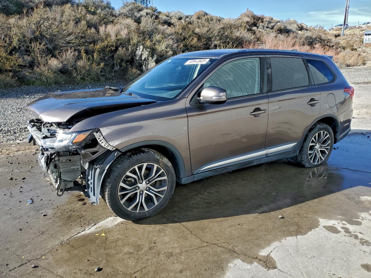 MITSUBISHI OUTLANDER SE