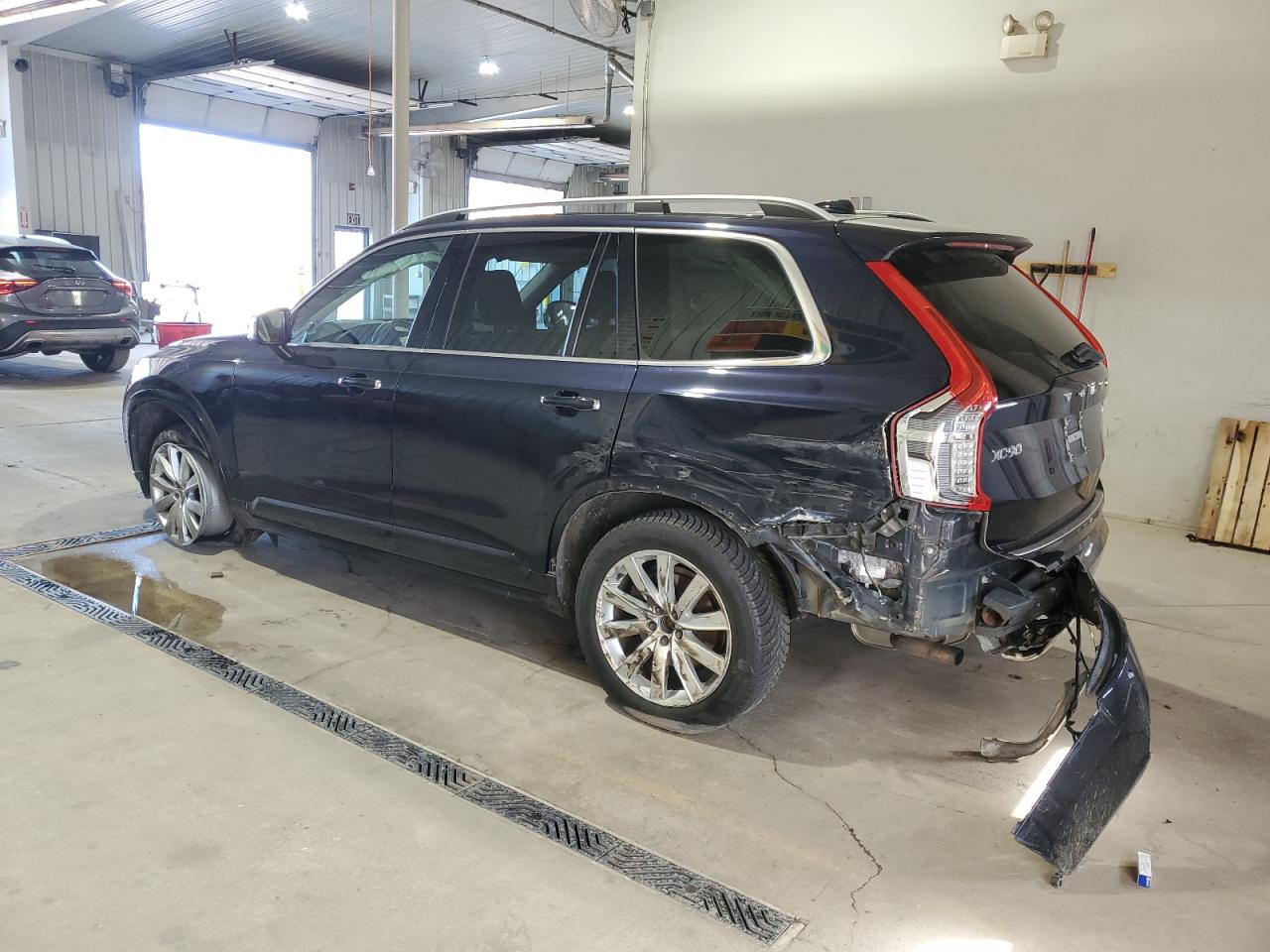 VOLVO XC90 T6