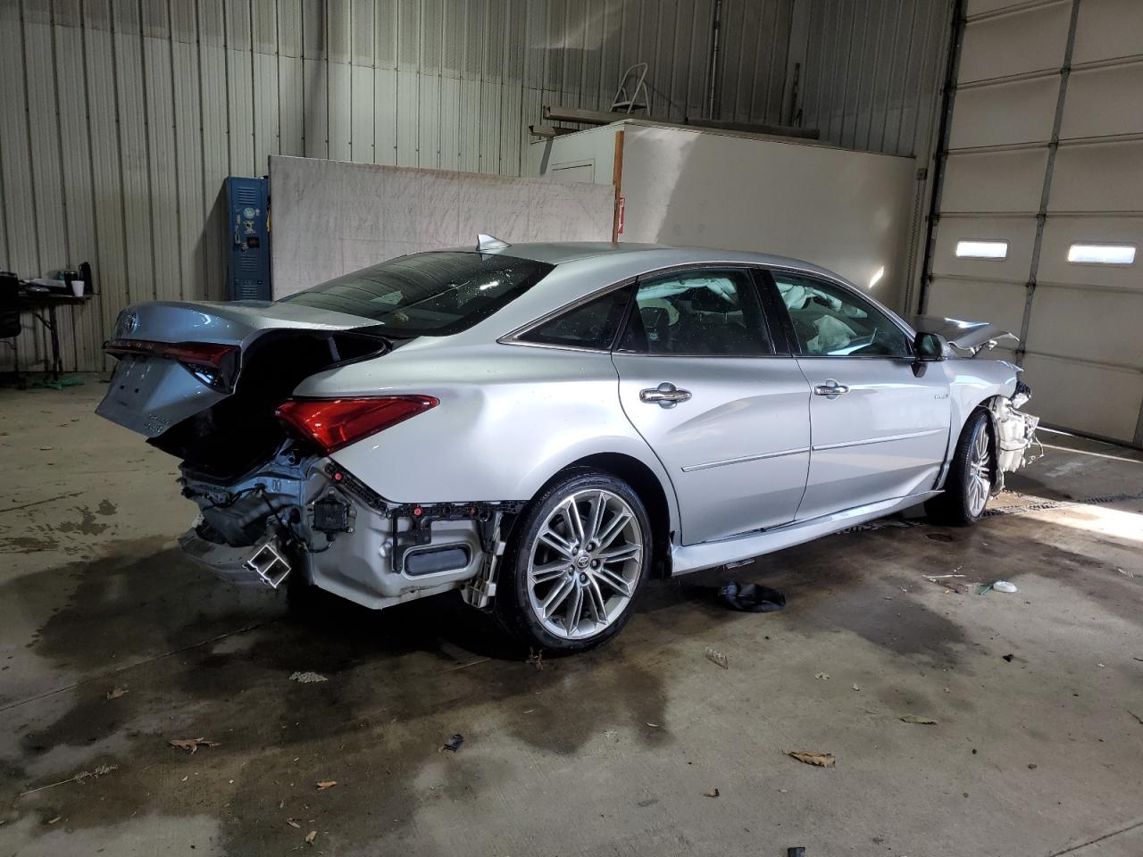 TOYOTA AVALON LIMITED