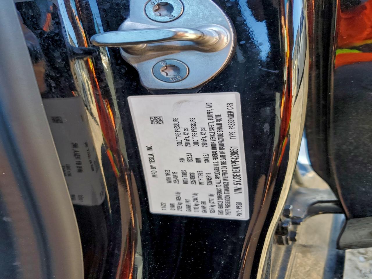 Lot #3303010600 2023 TESLA MODEL 3