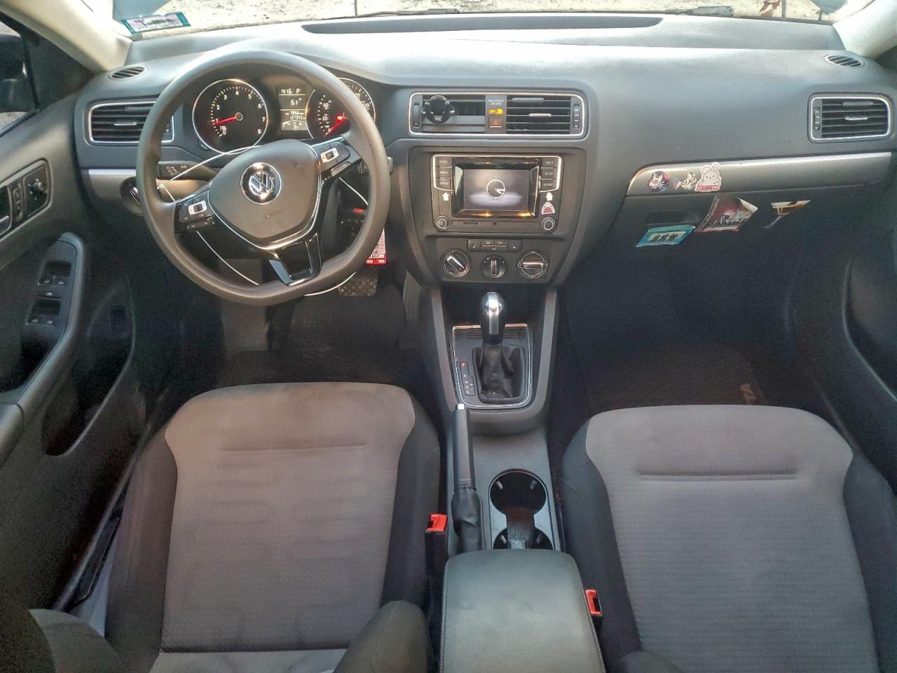 VOLKSWAGEN JETTA S