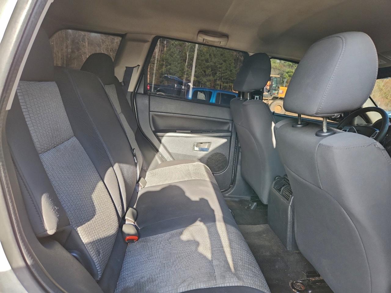 JEEP GRAND CHEROKEE LAREDO