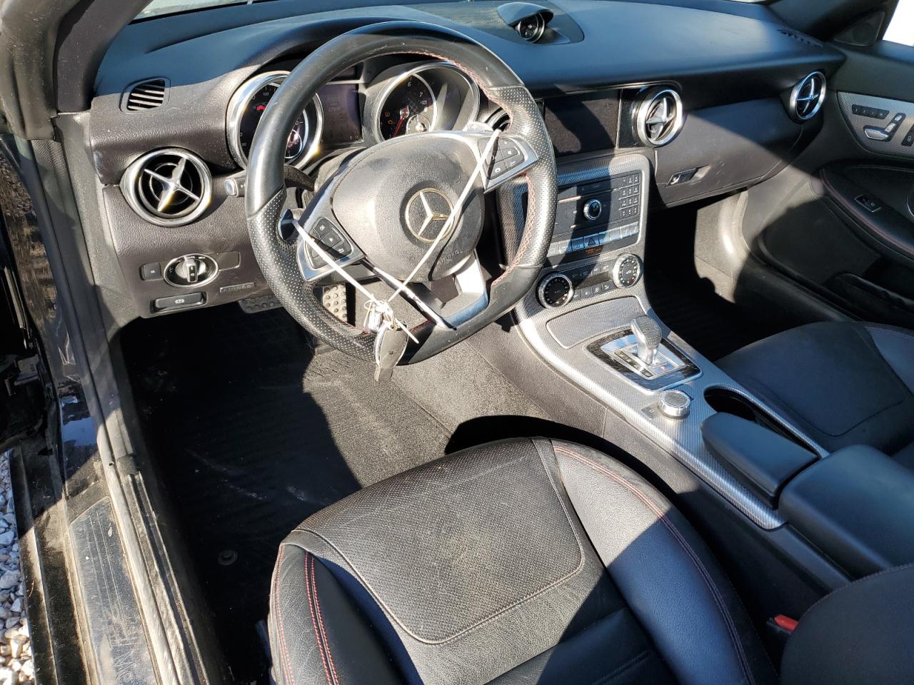 MERCEDES-BENZ SLC-CLASS 300