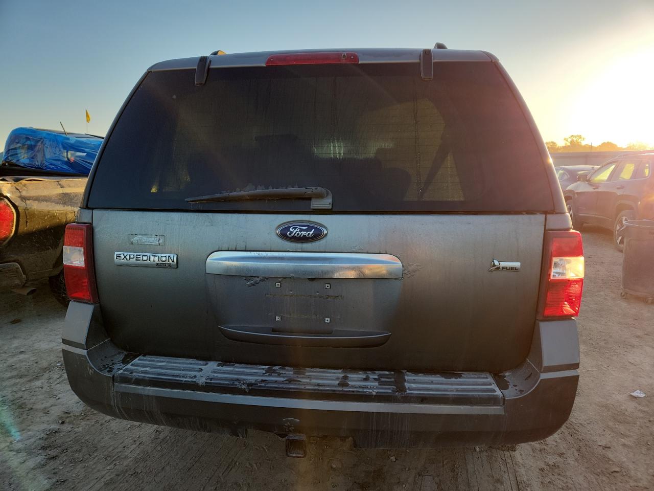 FORD EXPEDITION LIMITED