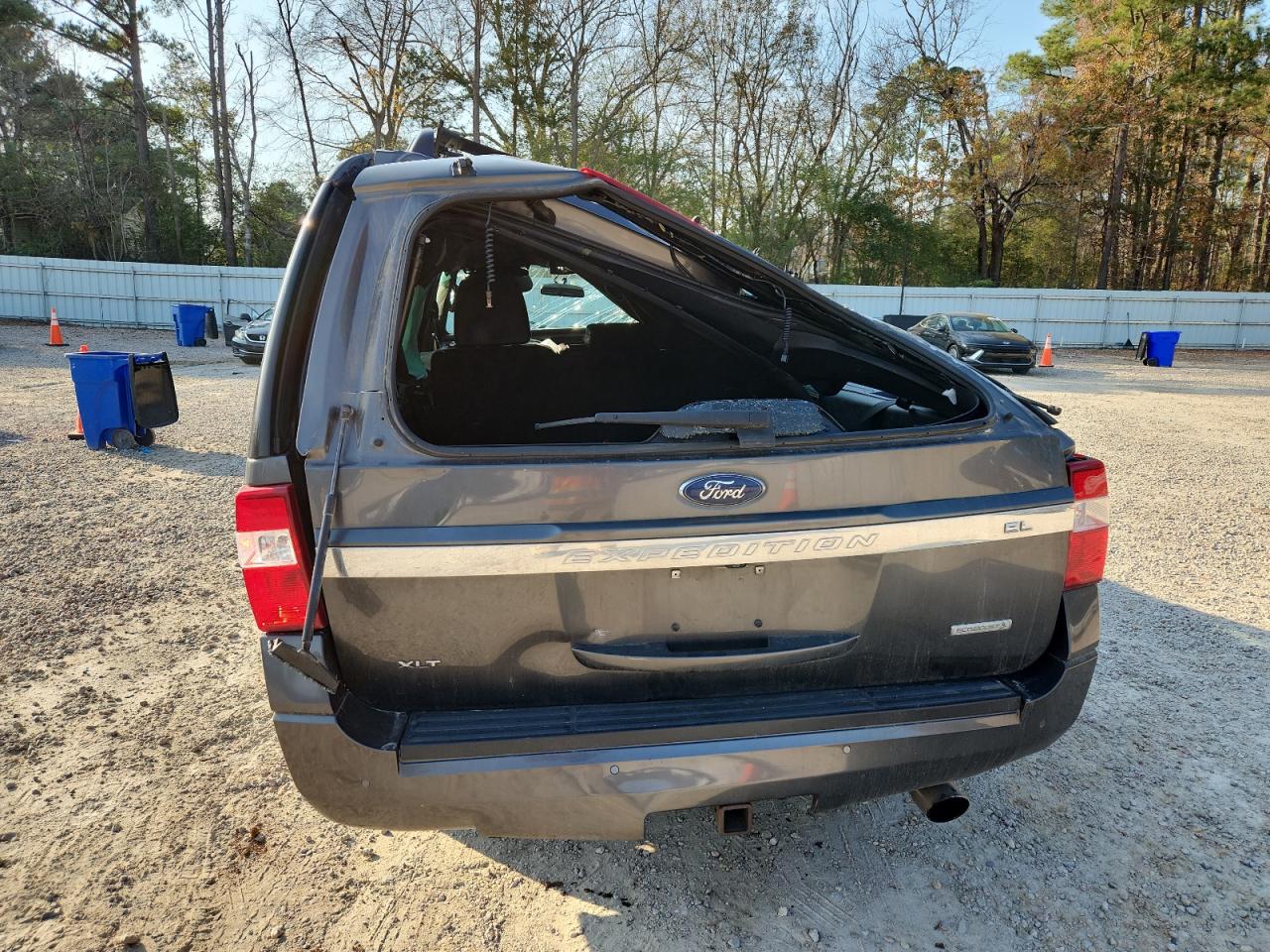 FORD EXPEDITION EL XLT