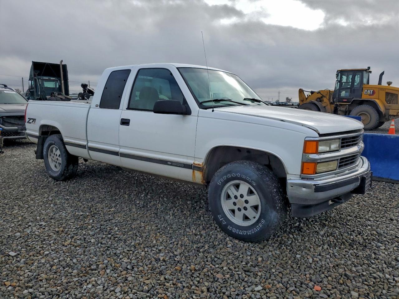 Lot #3296606054 1998 CHEVROLET GMT-400 K1