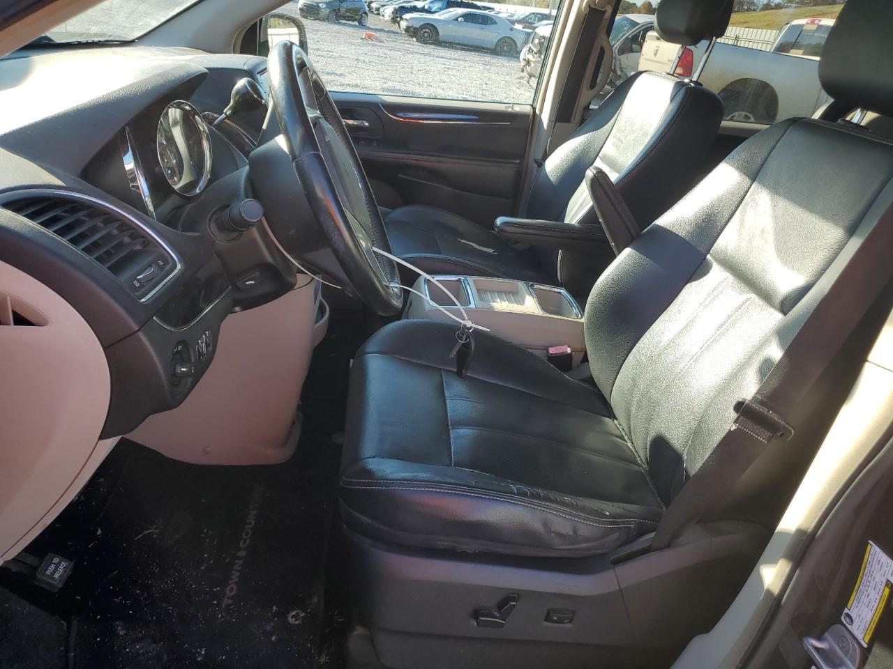 CHRYSLER TOWN & COUNTRY TOURING