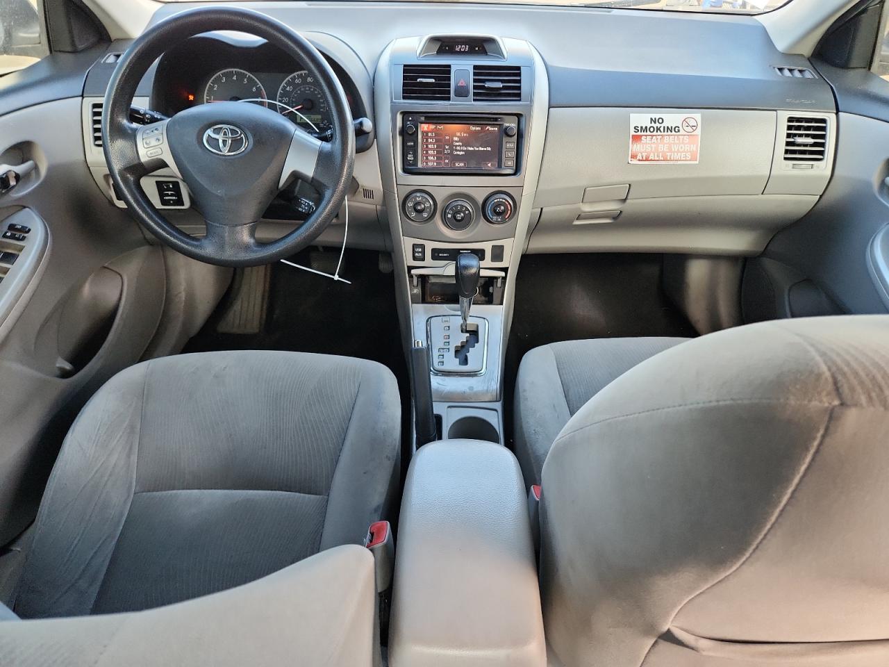 TOYOTA COROLLA BASE