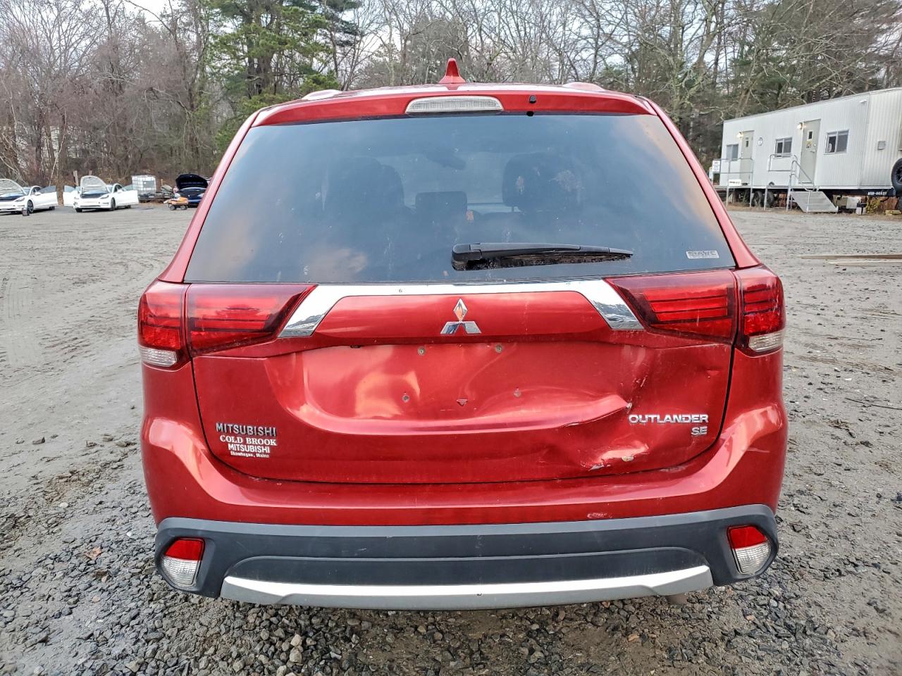 MITSUBISHI OUTLANDER SE