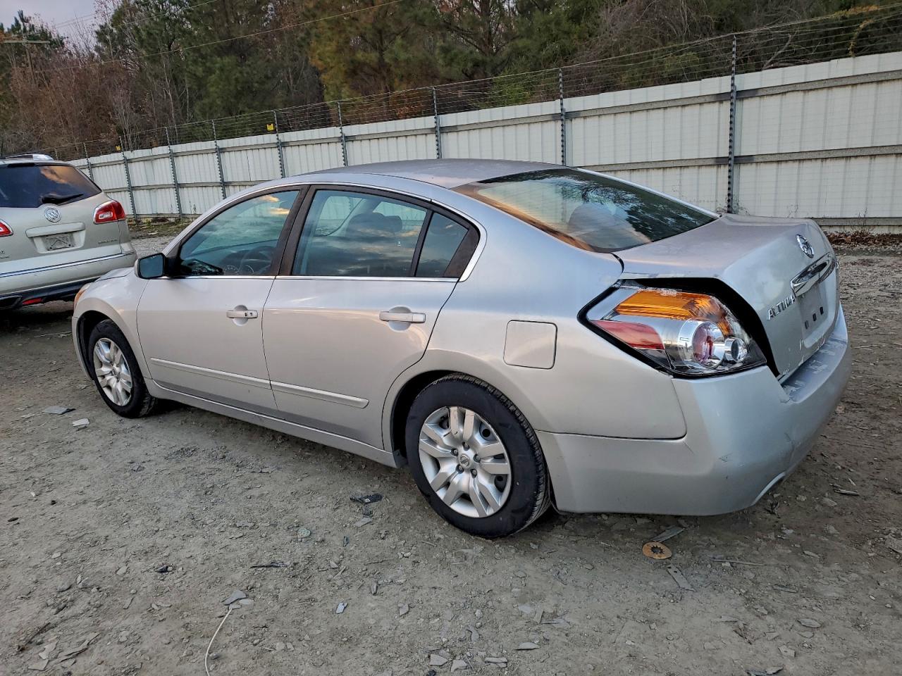 NISSAN ALTIMA BASE
