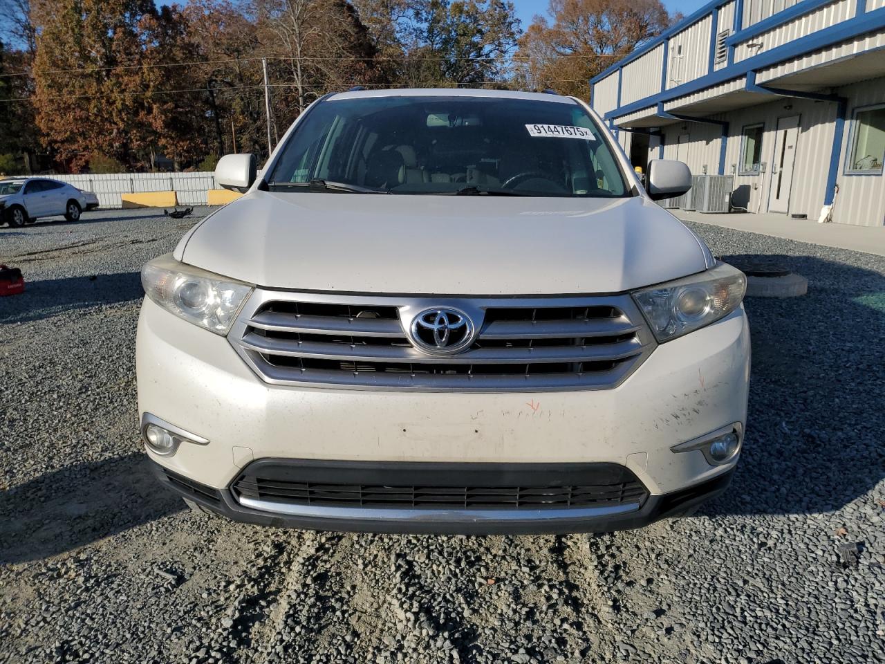 TOYOTA HIGHLANDER LIMITED