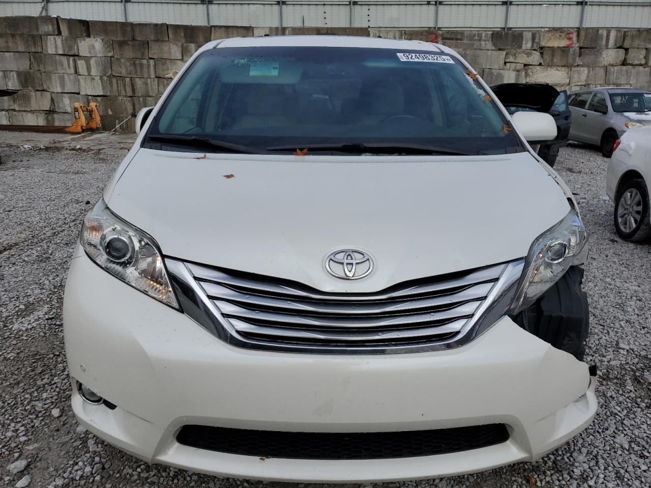 TOYOTA SIENNA XLE
