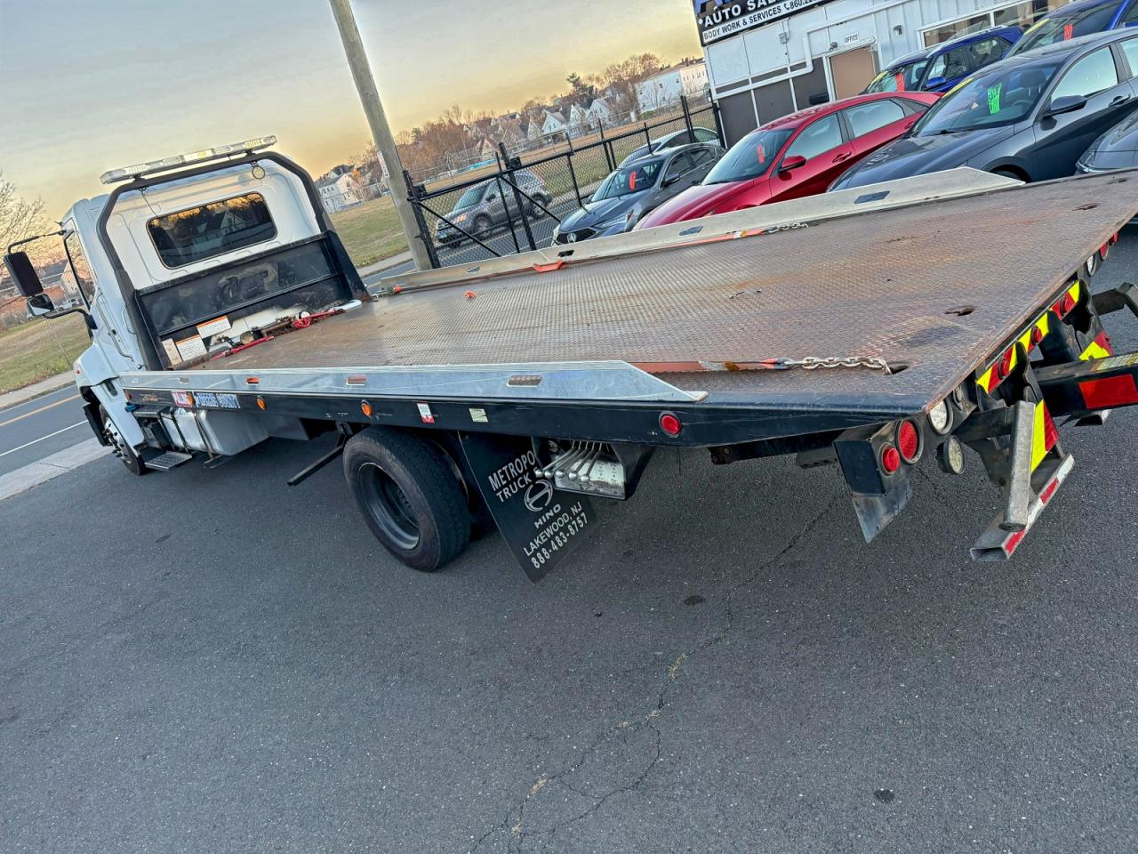 Lot #3297049494 2020 HINO 258/268