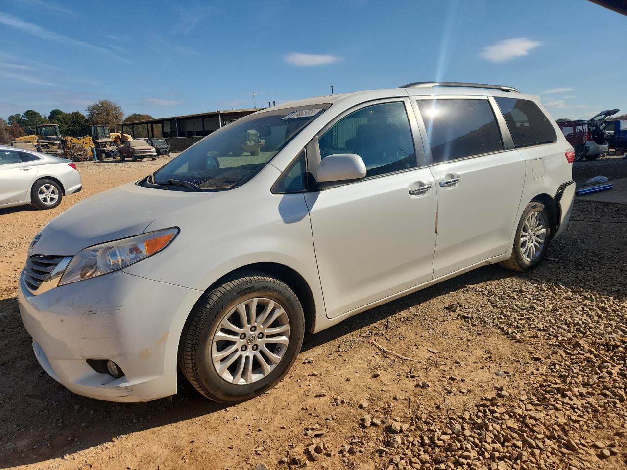 TOYOTA SIENNA XLE