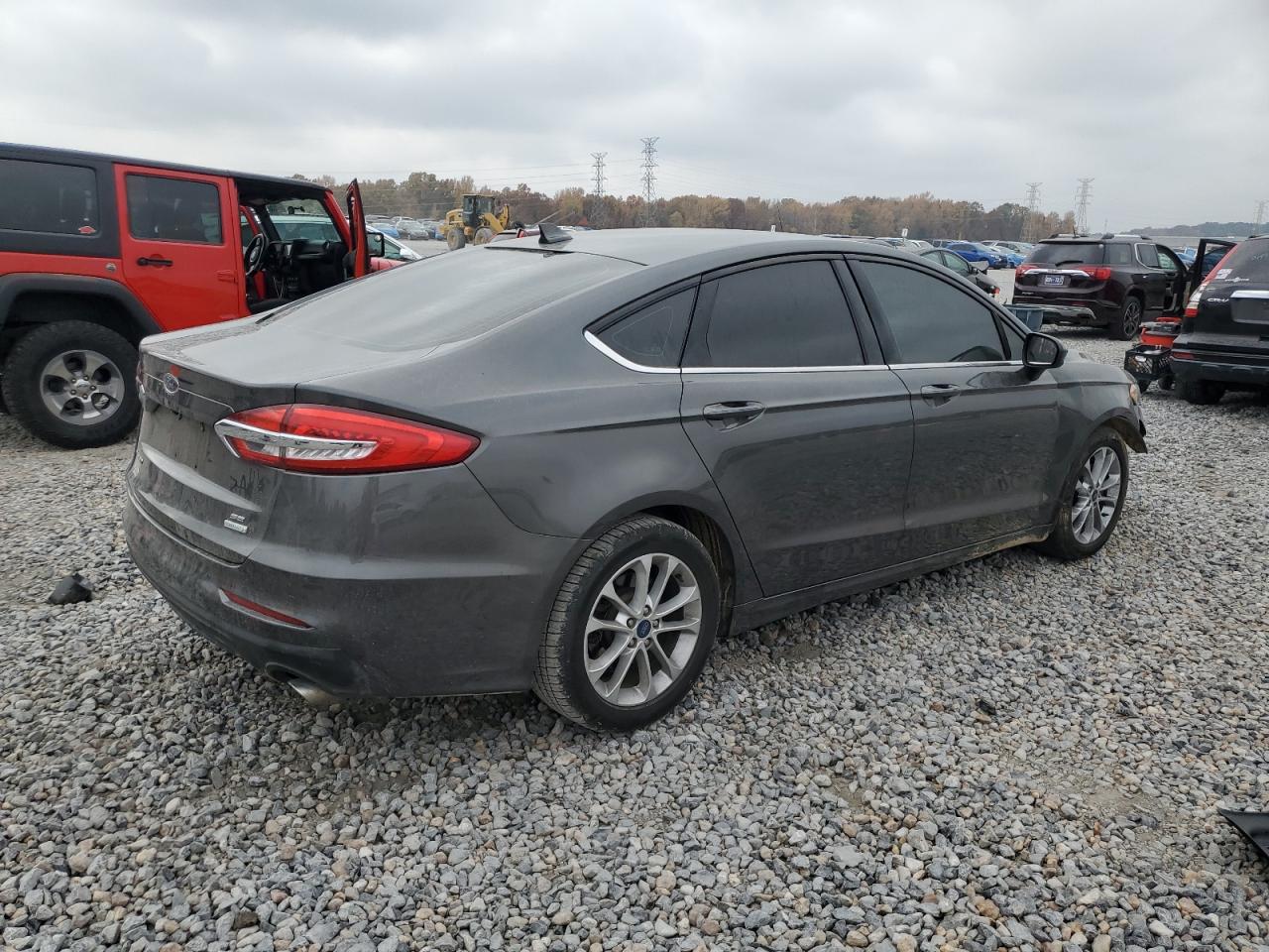 FORD FUSION SE