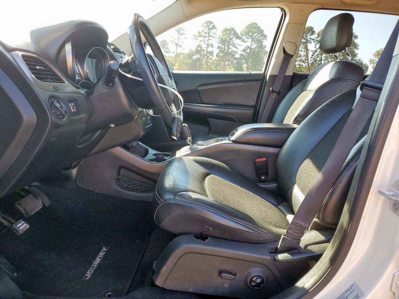 DODGE JOURNEY CROSSROAD