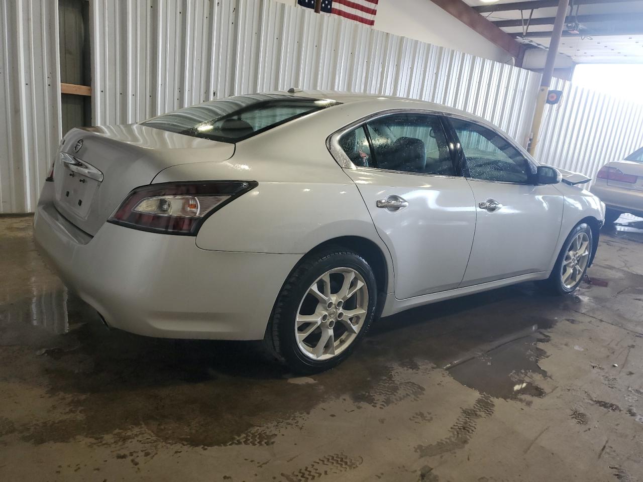 NISSAN MAXIMA S
