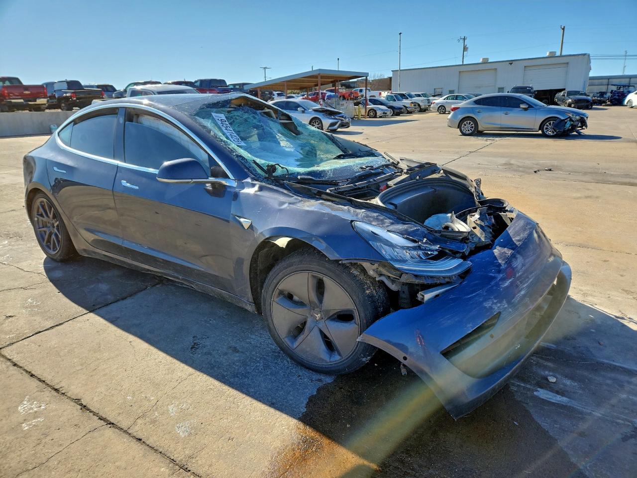 TESLA MODEL 3
