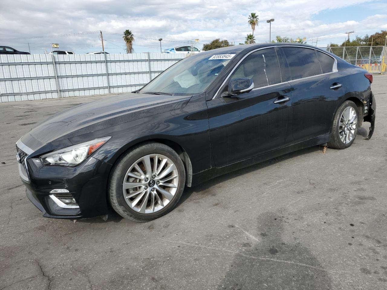 INFINITI Q50 LUXE