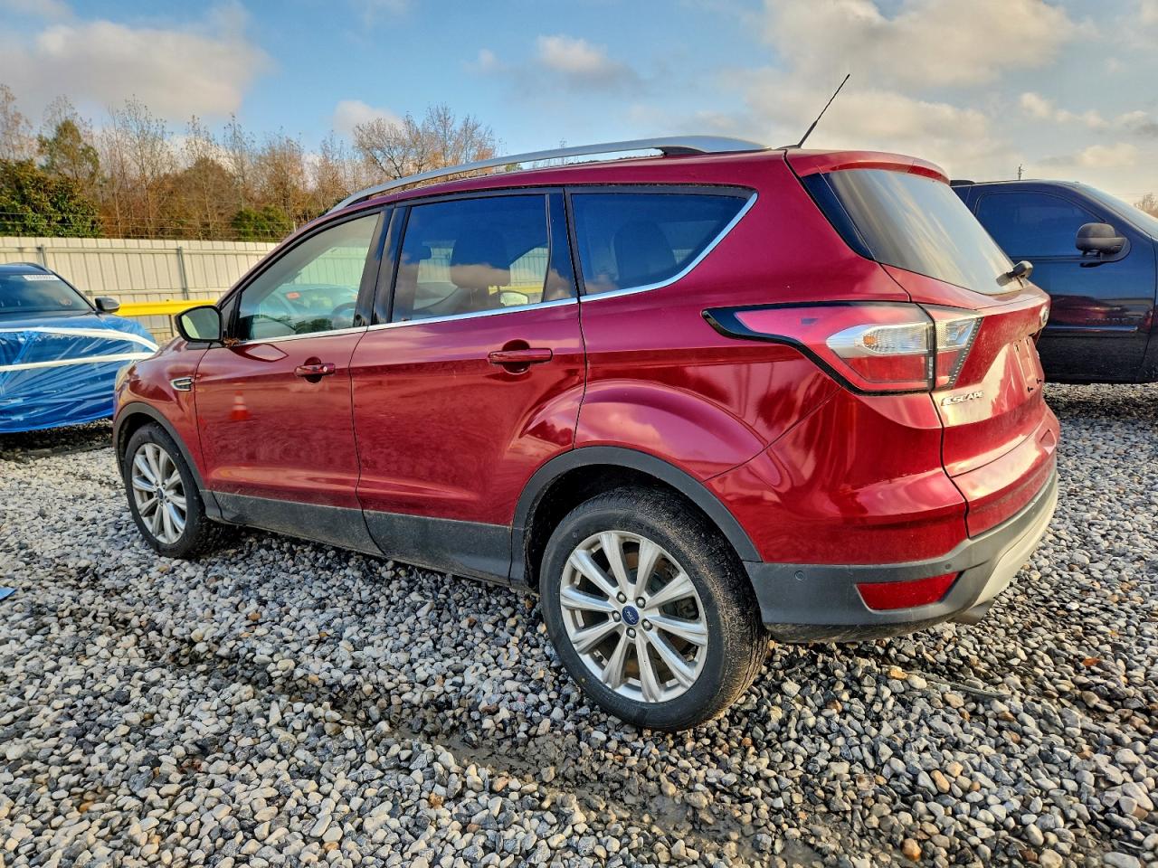 FORD ESCAPE TITANIUM