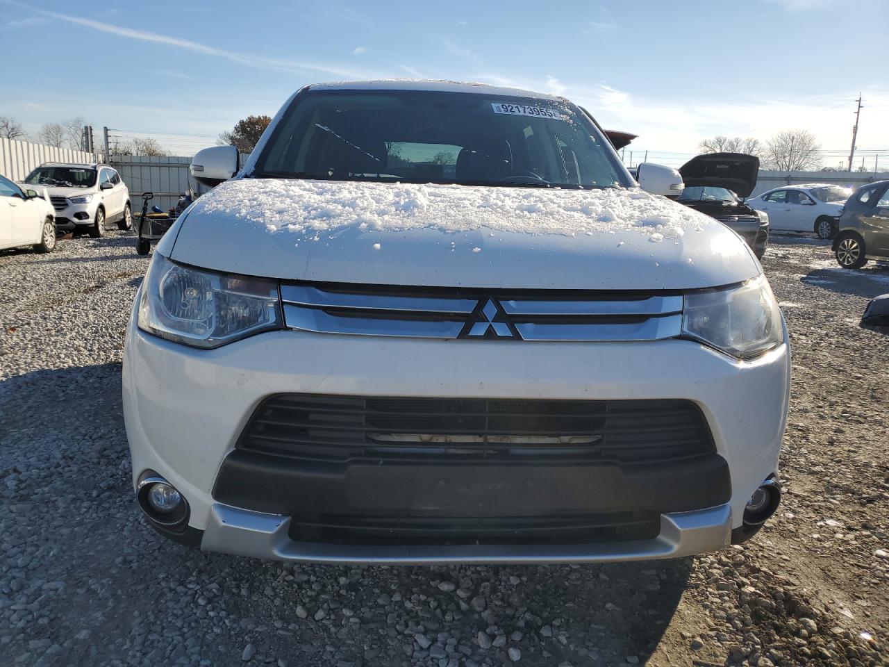 MITSUBISHI OUTLANDER SE