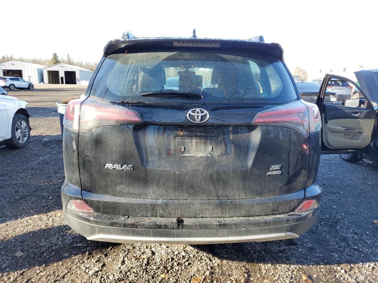 TOYOTA RAV4 SE