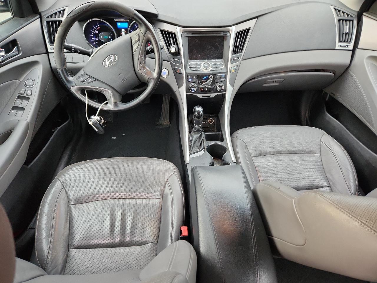 HYUNDAI SONATA HYBRID